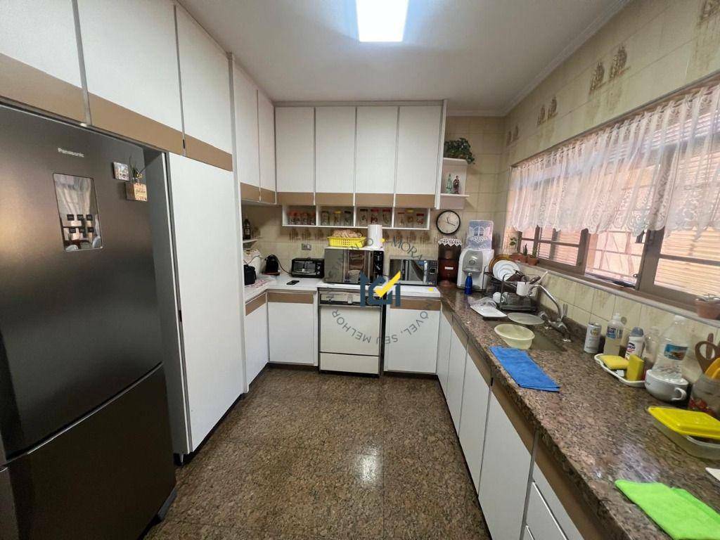 Casa, 3 quartos, 246 m² - Foto 4