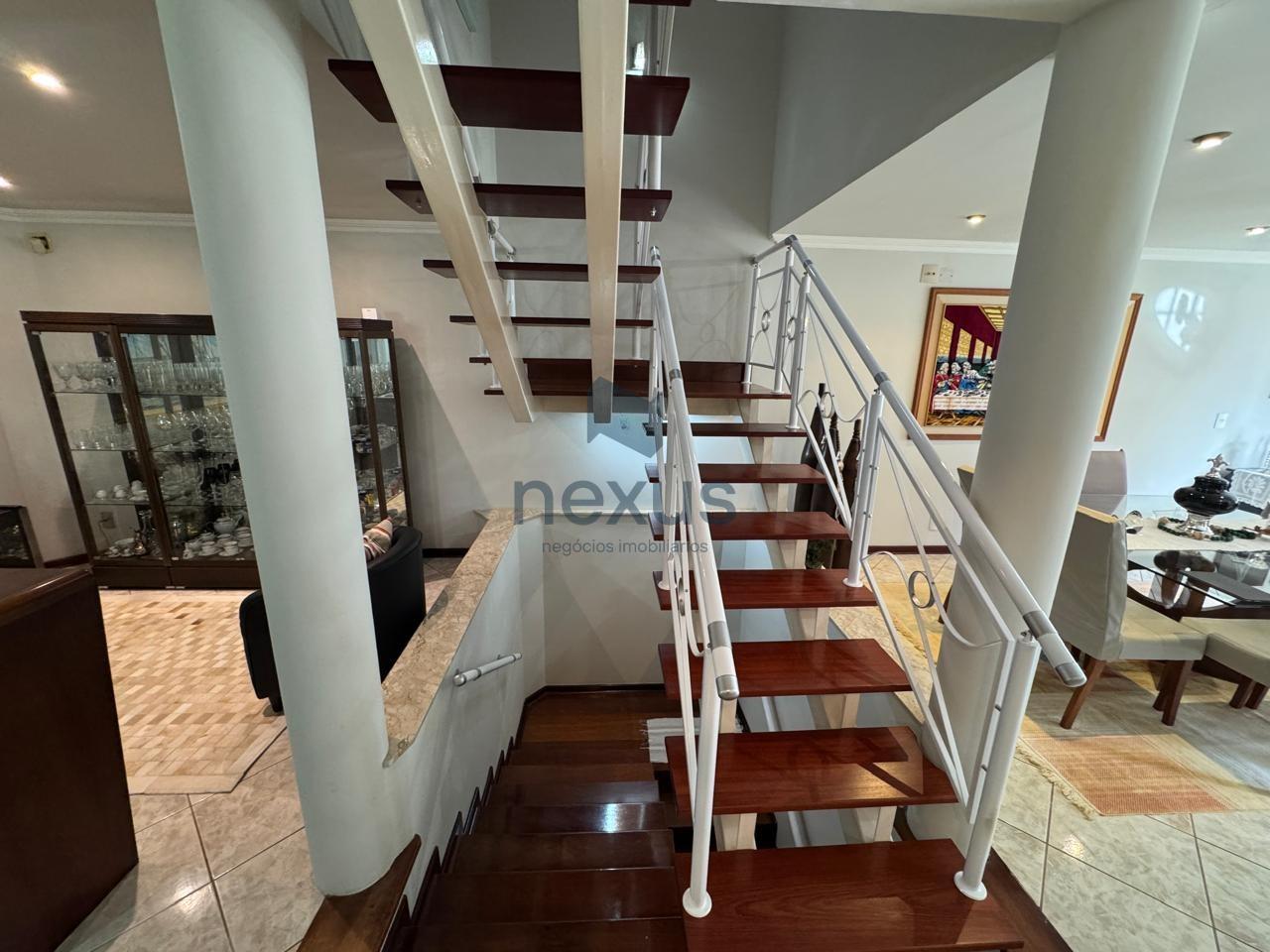 Casa à venda com 3 quartos, 400m² - Foto 8