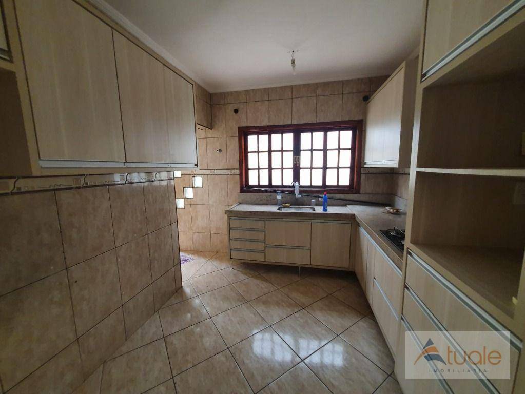 Casa de Condomínio à venda e aluguel com 3 quartos, 200m² - Foto 9