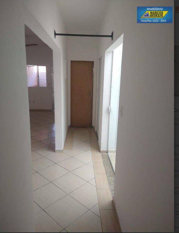 Casa à venda com 4 quartos, 250m² - Foto 12