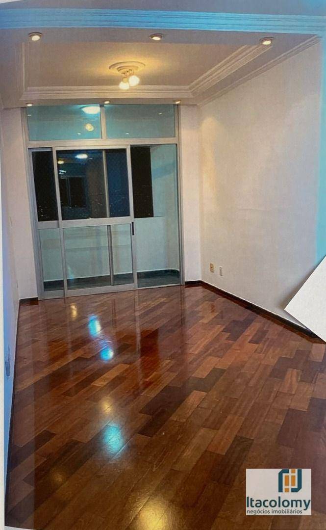 Apartamento à venda com 3 quartos, 80m² - Foto 1