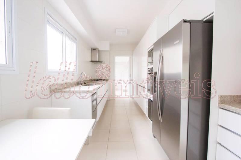 Apartamento para alugar com 3 quartos, 214m² - Foto 2