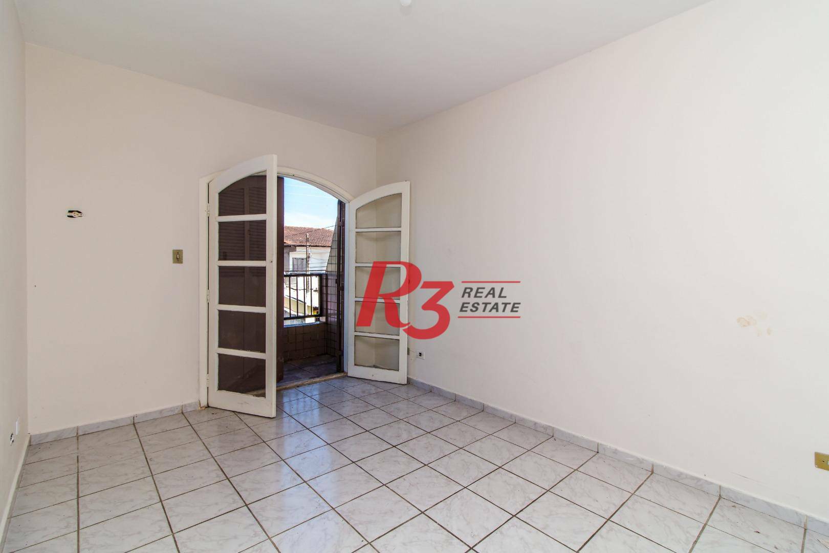 Sobrado à venda com 2 quartos, 110m² - Foto 4