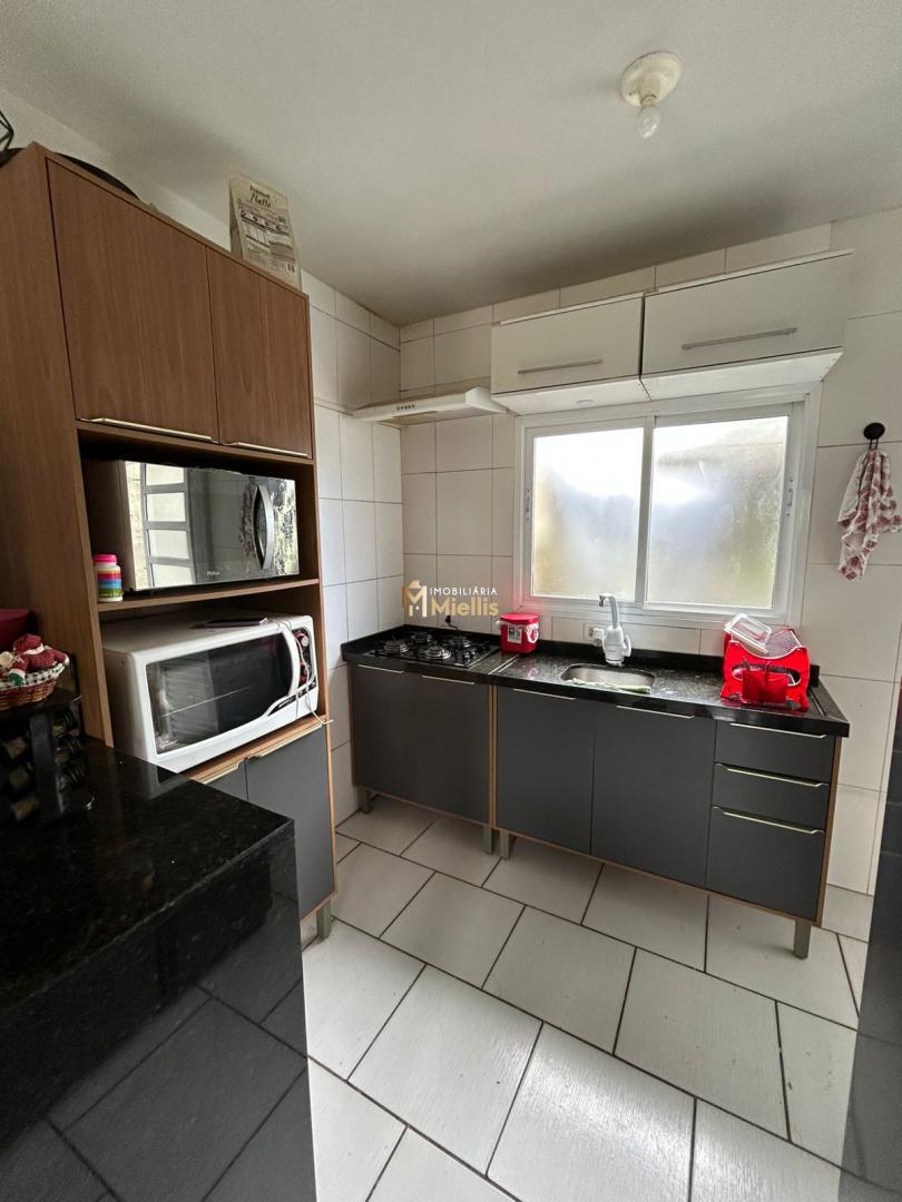 Casa à venda com 2 quartos, 52m² - Foto 9