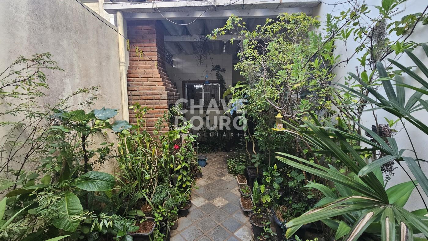Casa à venda com 2 quartos, 56m² - Foto 13