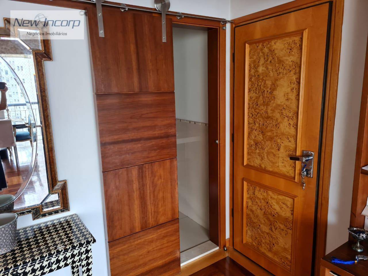 Apartamento à venda com 3 quartos, 144m² - Foto 17