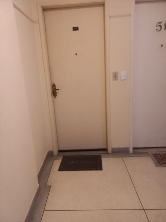 Apartamento à venda com 1 quarto, 49m² - Foto 19