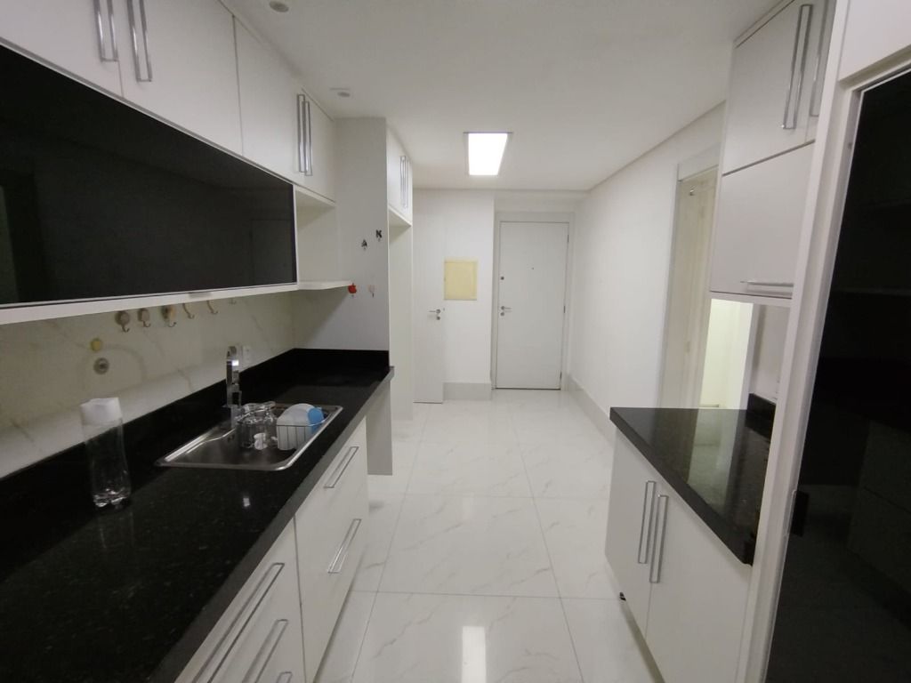 Apartamento à venda com 3 quartos, 155m² - Foto 29