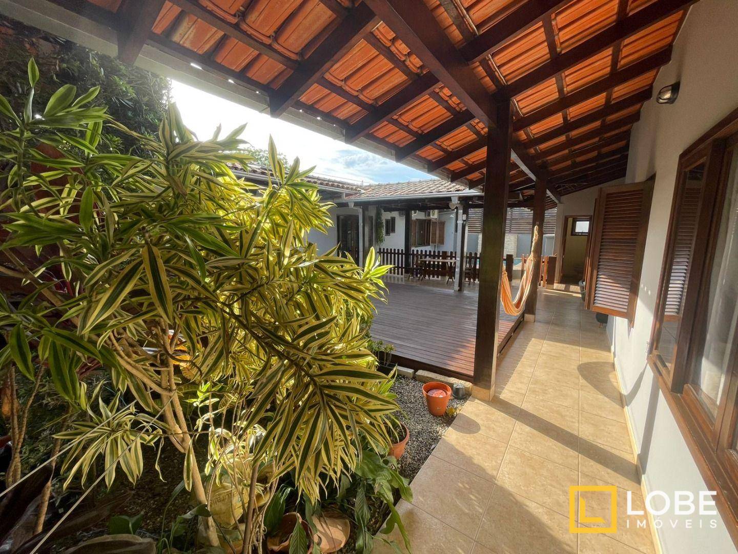 Casa, 3 quartos, 197 m² - Foto 2