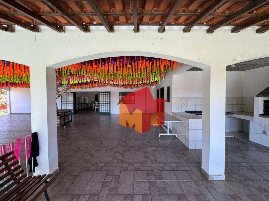 Chácara à venda com 4 quartos, 350m² - Foto 25