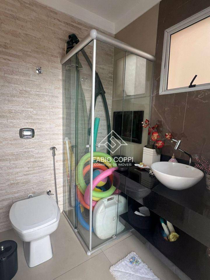 Casa de Condomínio à venda com 3 quartos, 300m² - Foto 18