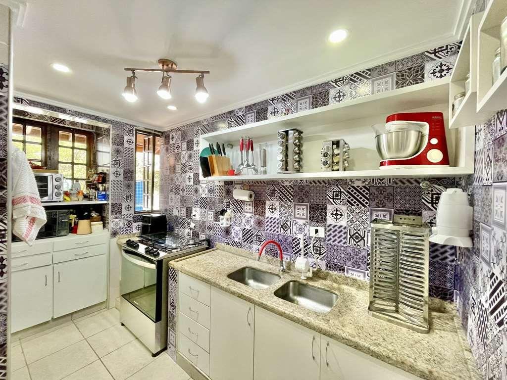 Casa à venda com 3 quartos, 280m² - Foto 10