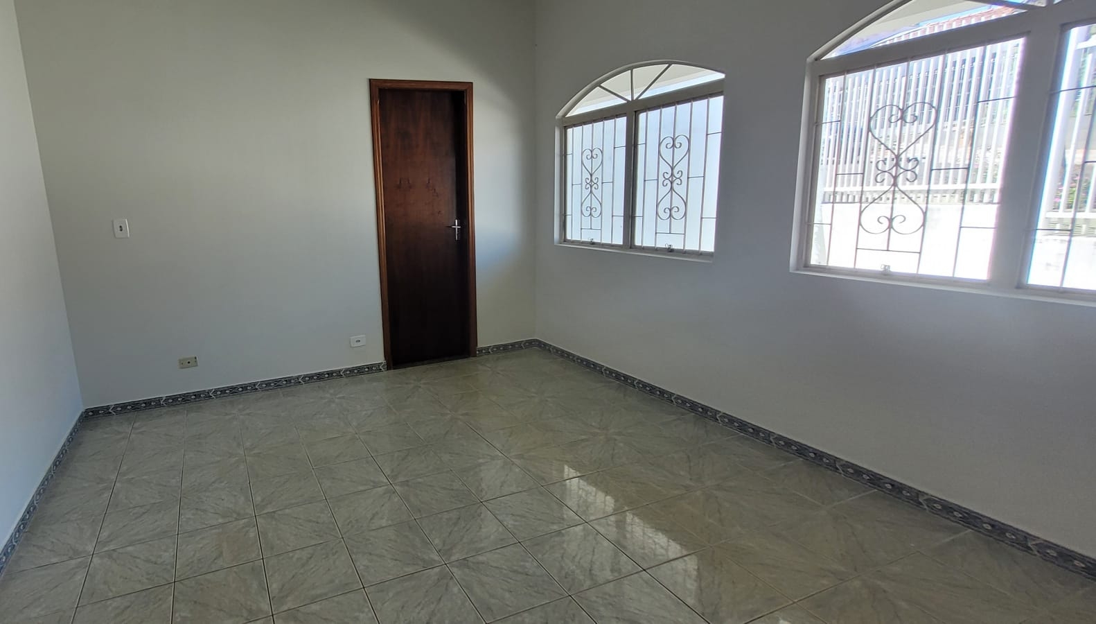 Apartamento à venda com 3 quartos, 120m² - Foto 2