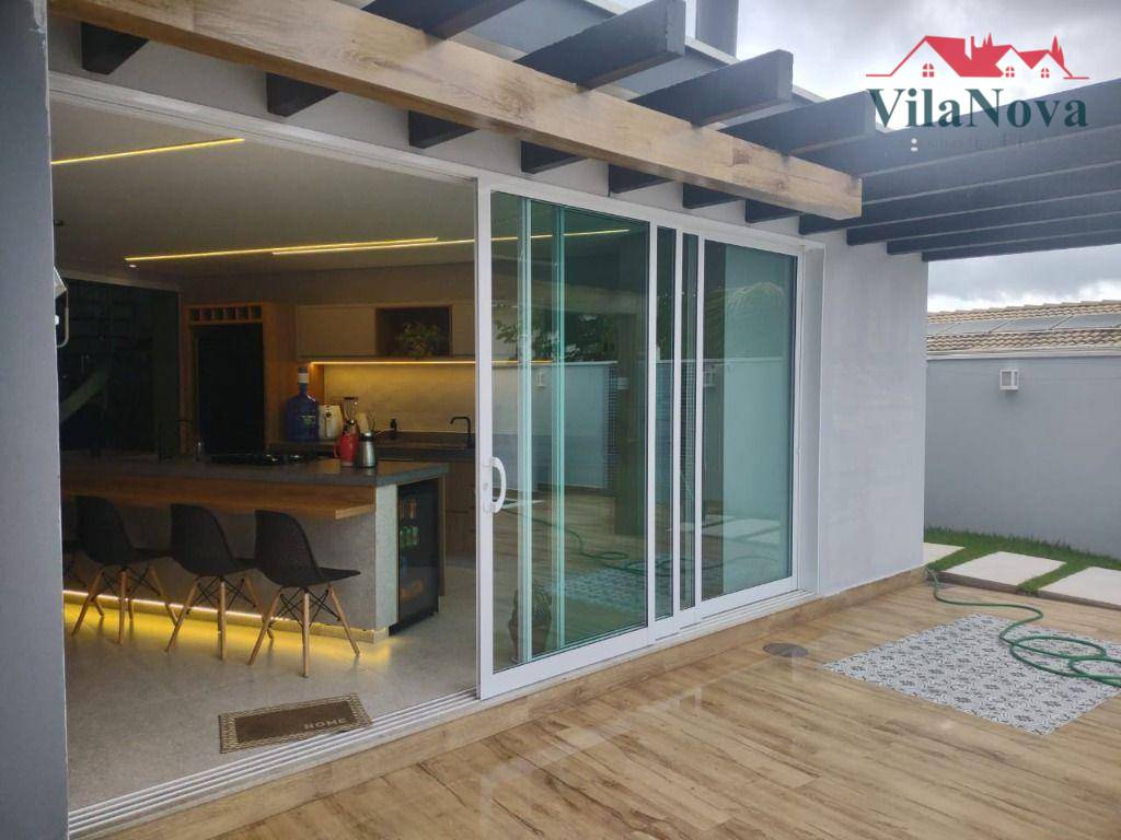 Casa de Condomínio à venda com 4 quartos, 305m² - Foto 5