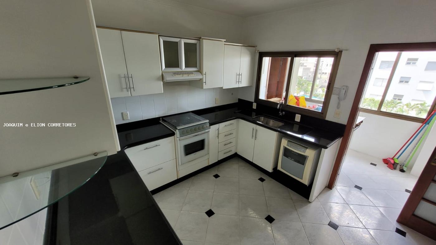 Apartamento à venda com 4 quartos, 224m² - Foto 15