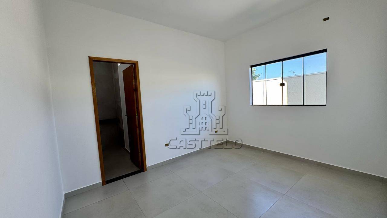 Casa à venda com 3 quartos, 77m² - Foto 8