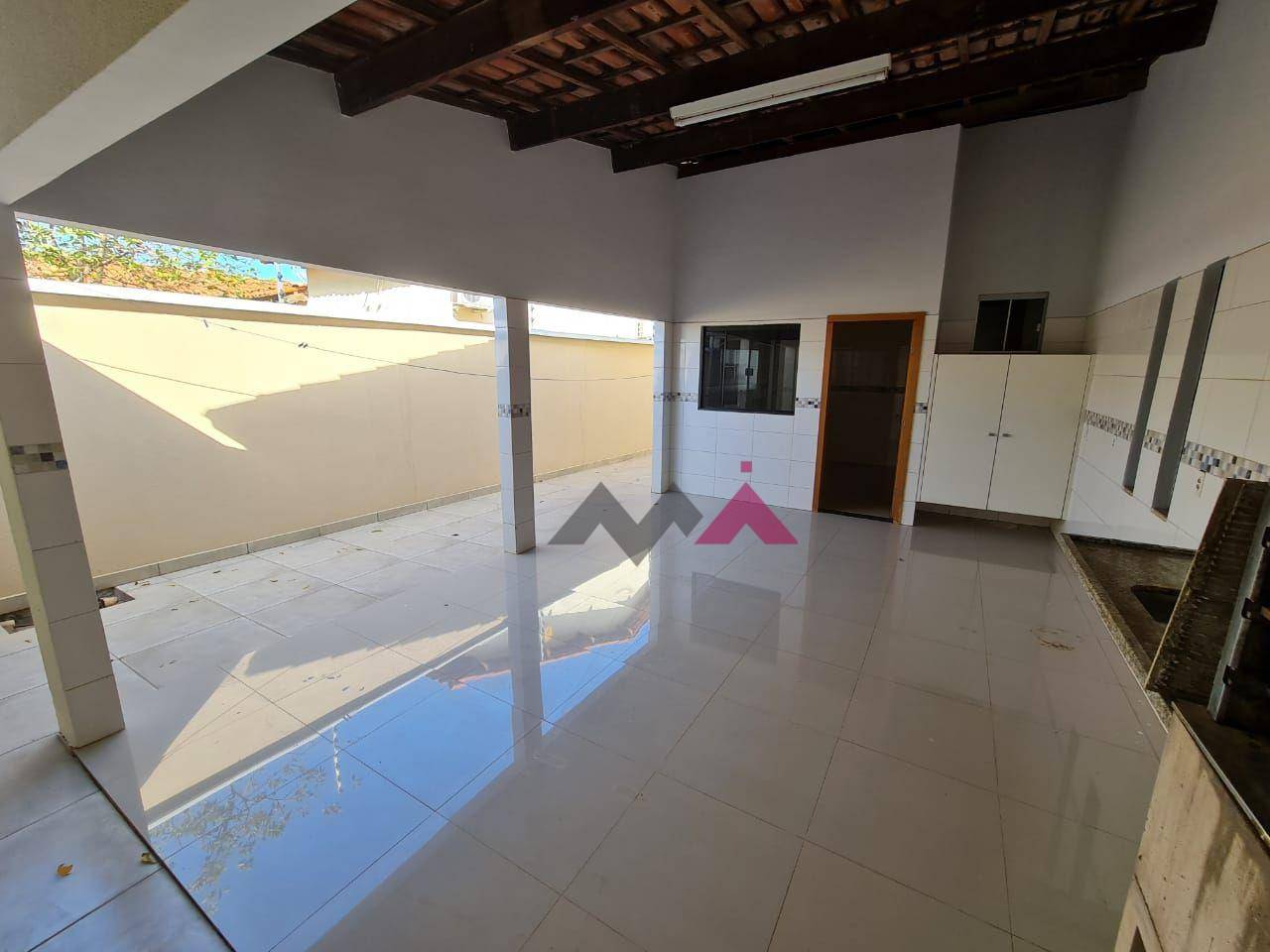 Casa, 4 quartos, 217 m² - Foto 4