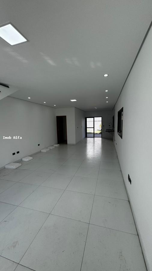 Casa à venda com 3 quartos, 114m² - Foto 2