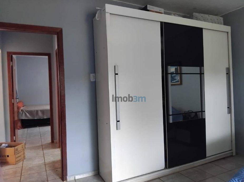 Chácara à venda com 2 quartos, 190m² - Foto 15