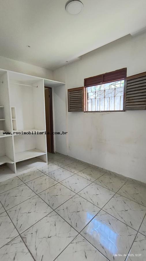 Casa à venda com 2 quartos, 70m² - Foto 3