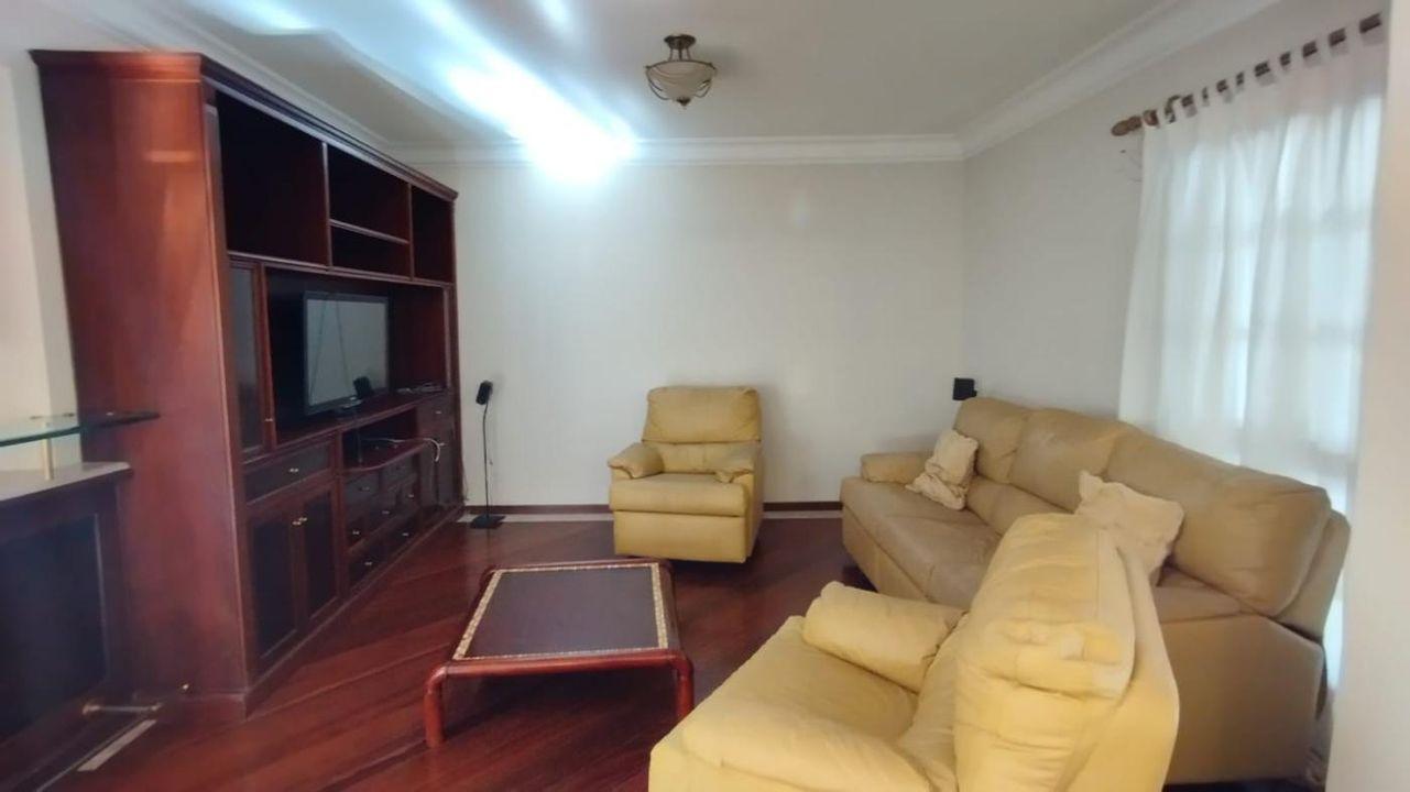 Casa de Condomínio para alugar com 4 quartos, 400m² - Foto 26