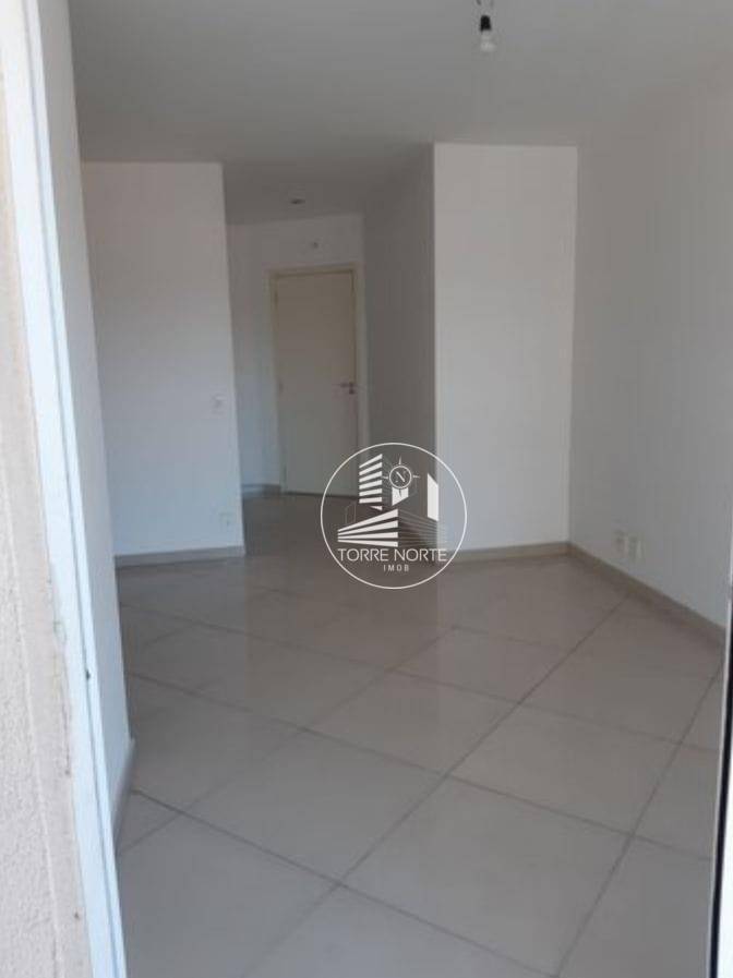 Apartamento à venda com 3 quartos, 69m² - Foto 2