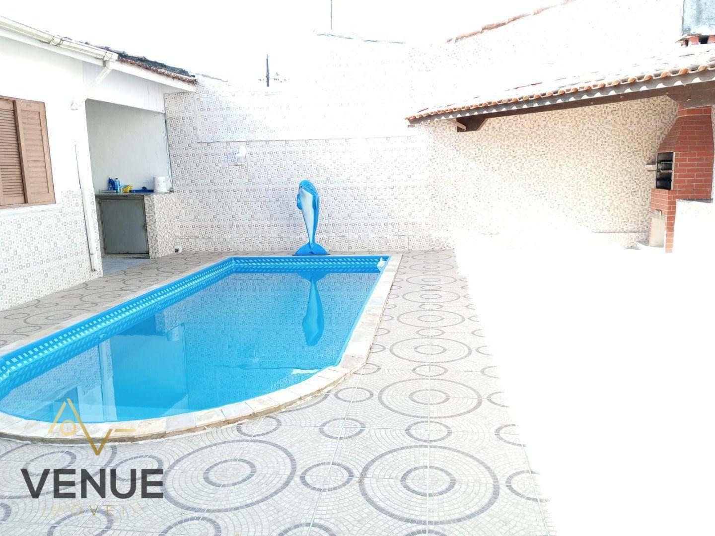 Sobrado à venda com 6 quartos, 270m² - Foto 1