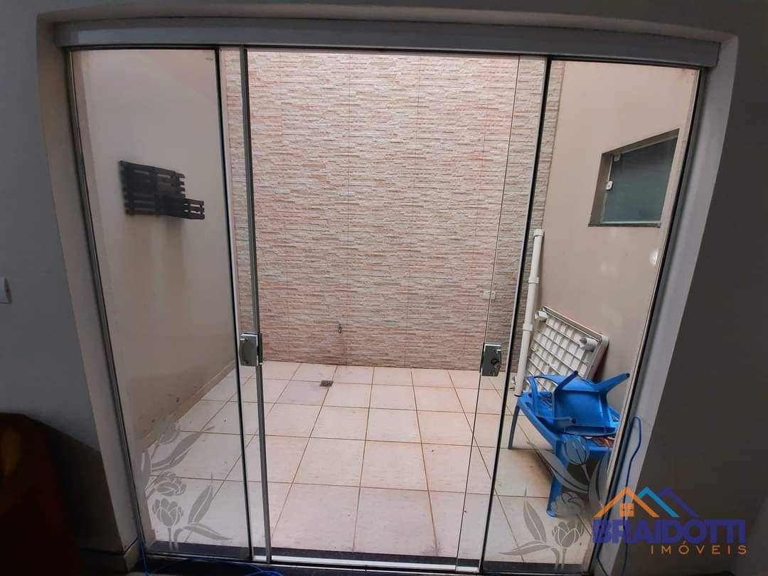 Casa à venda com 3 quartos, 182m² - Foto 5