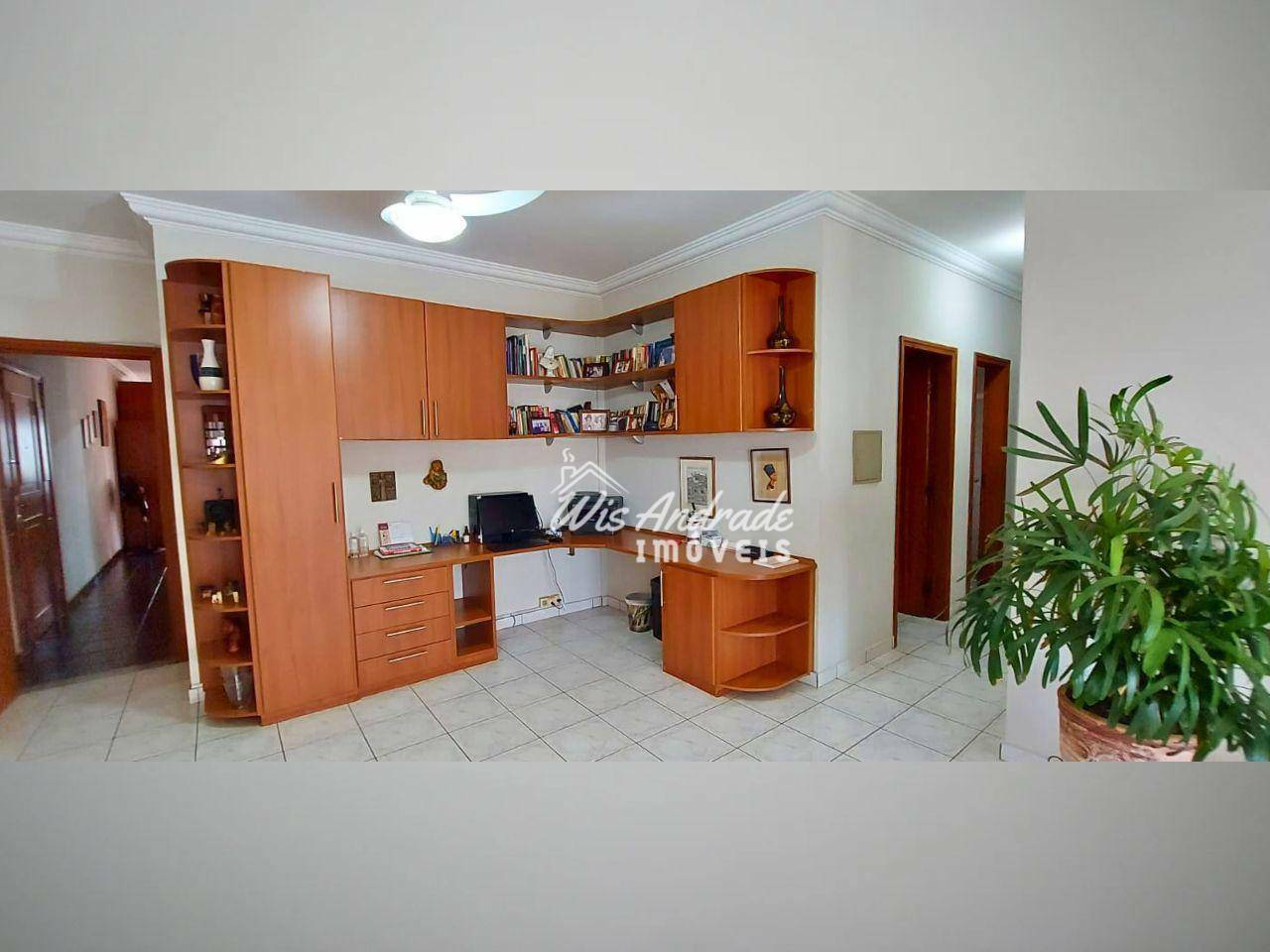 Apartamento à venda com 3 quartos, 204m² - Foto 3