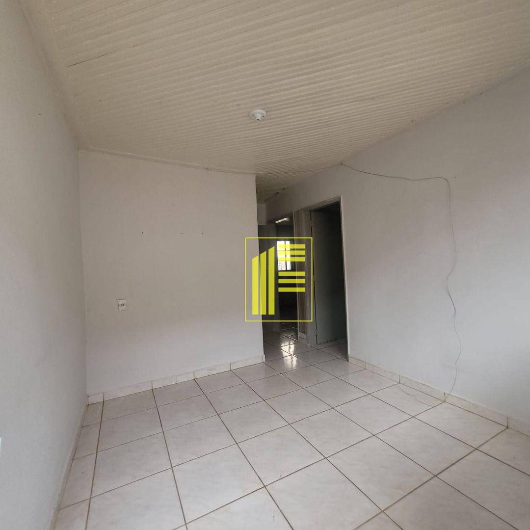 Casa para alugar com 2 quartos, 50m² - Foto 2