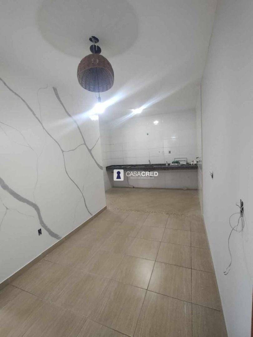 Casa à venda com 3 quartos, 135m² - Foto 2