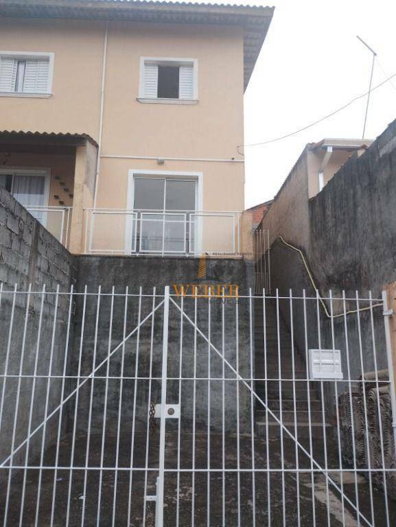 Sobrado à venda com 2 quartos, 120m² - Foto 2