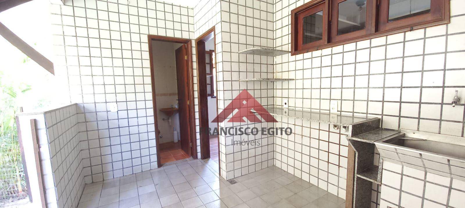 Casa à venda com 6 quartos, 333m² - Foto 8