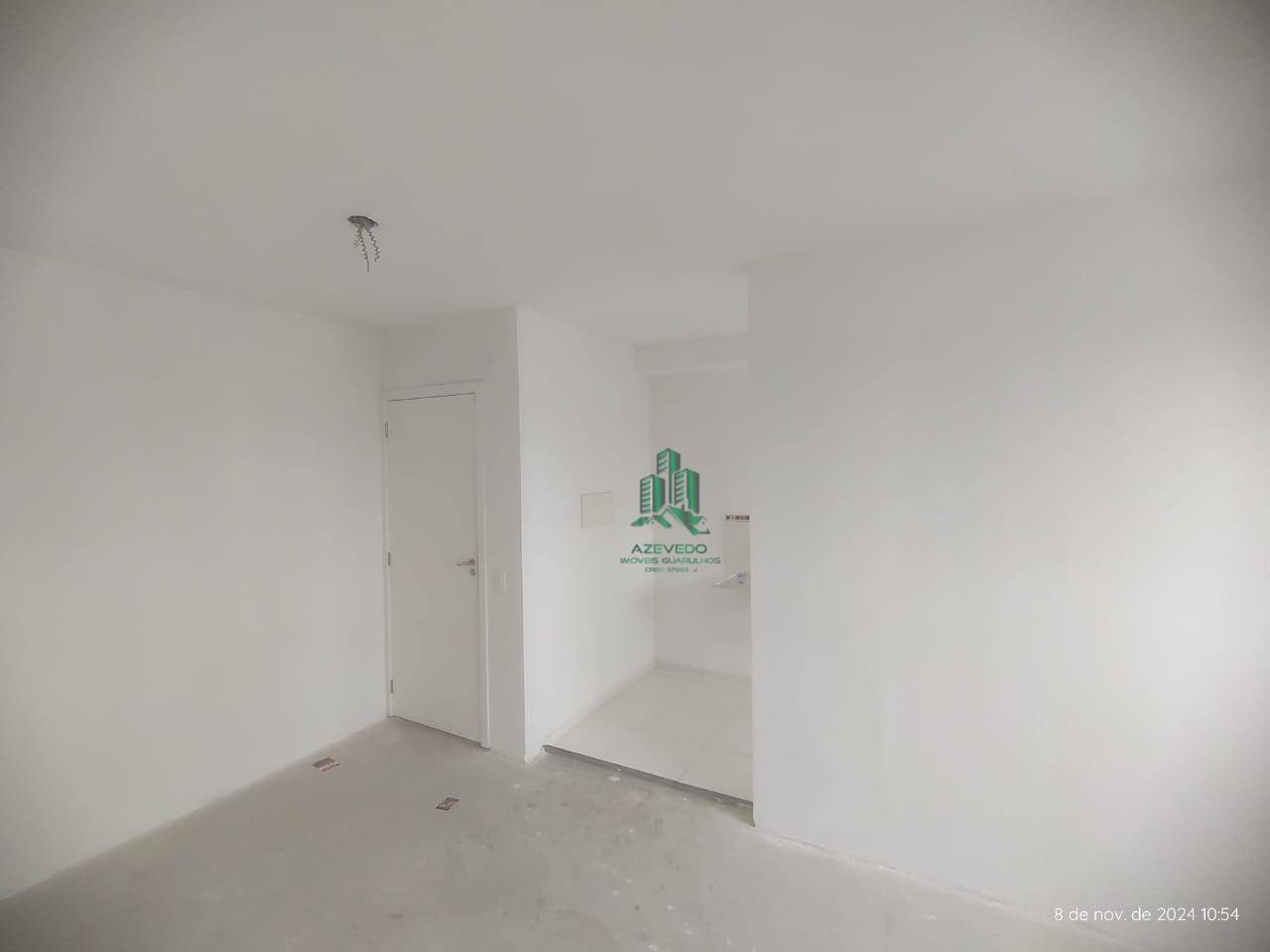 Apartamento à venda com 2 quartos, 42m² - Foto 2