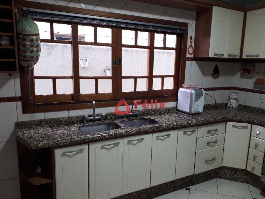 Sobrado à venda com 4 quartos, 350m² - Foto 13