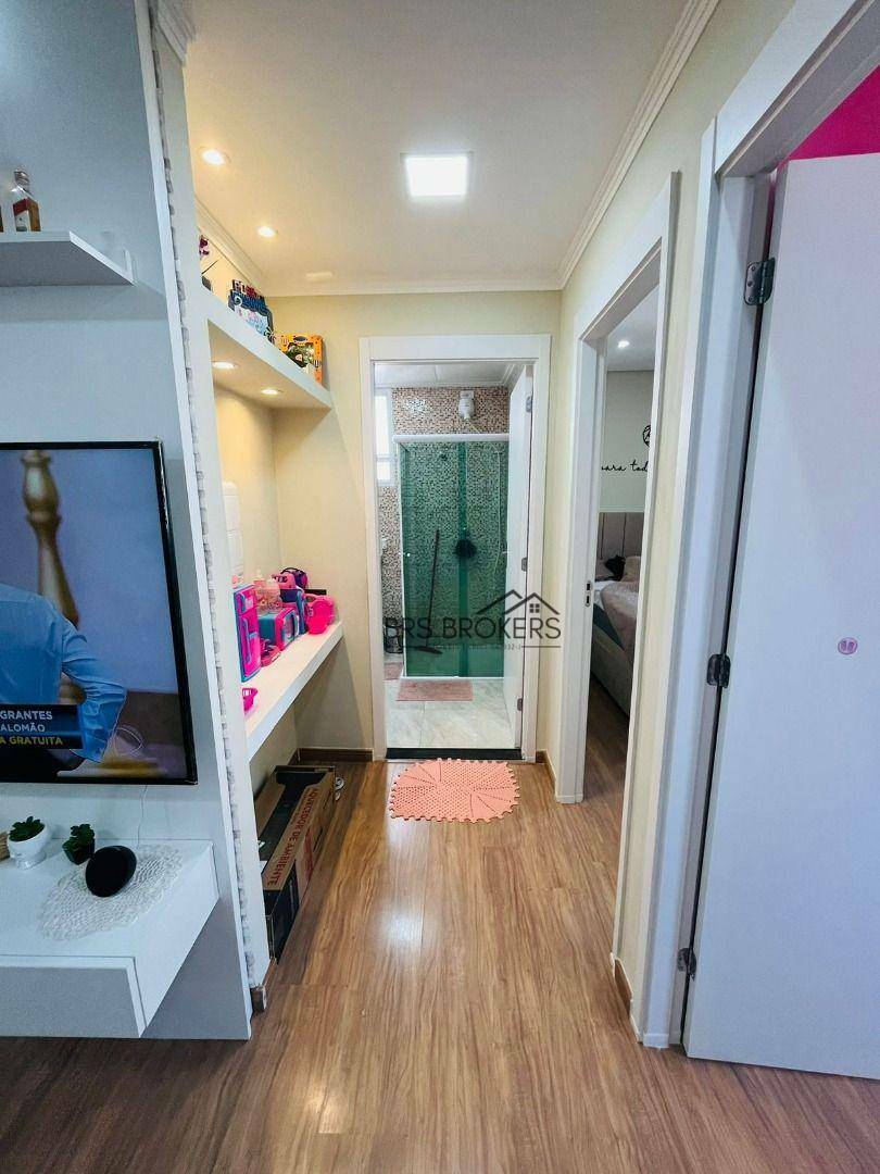 Apartamento à venda com 2 quartos, 44m² - Foto 11