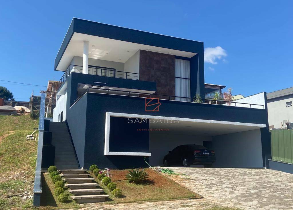 Casa à venda com 3 quartos, 253m² - Foto 1