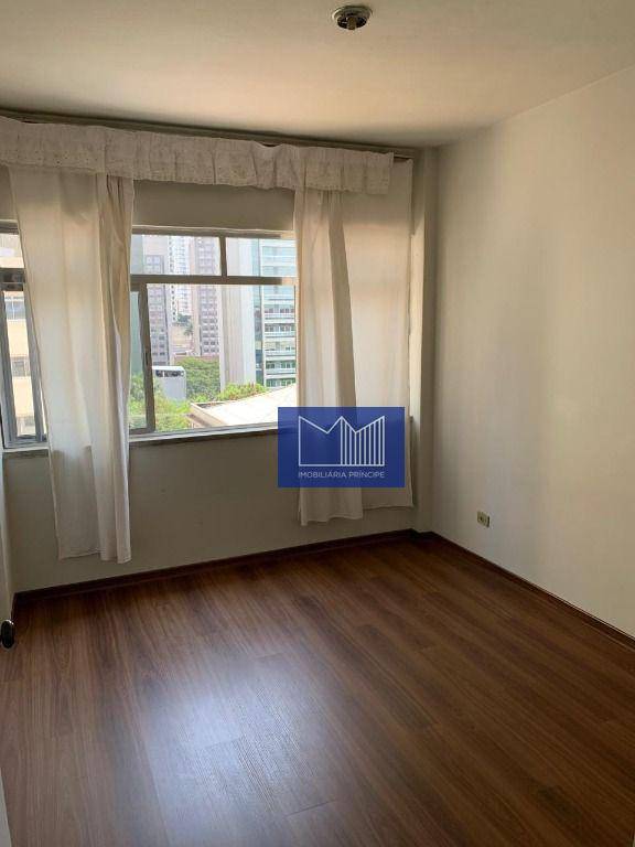 Apartamento à venda com 2 quartos, 70m² - Foto 4