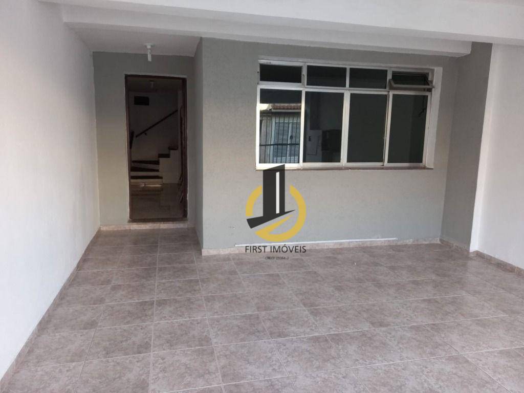 Casa à venda com 5 quartos, 200m² - Foto 2