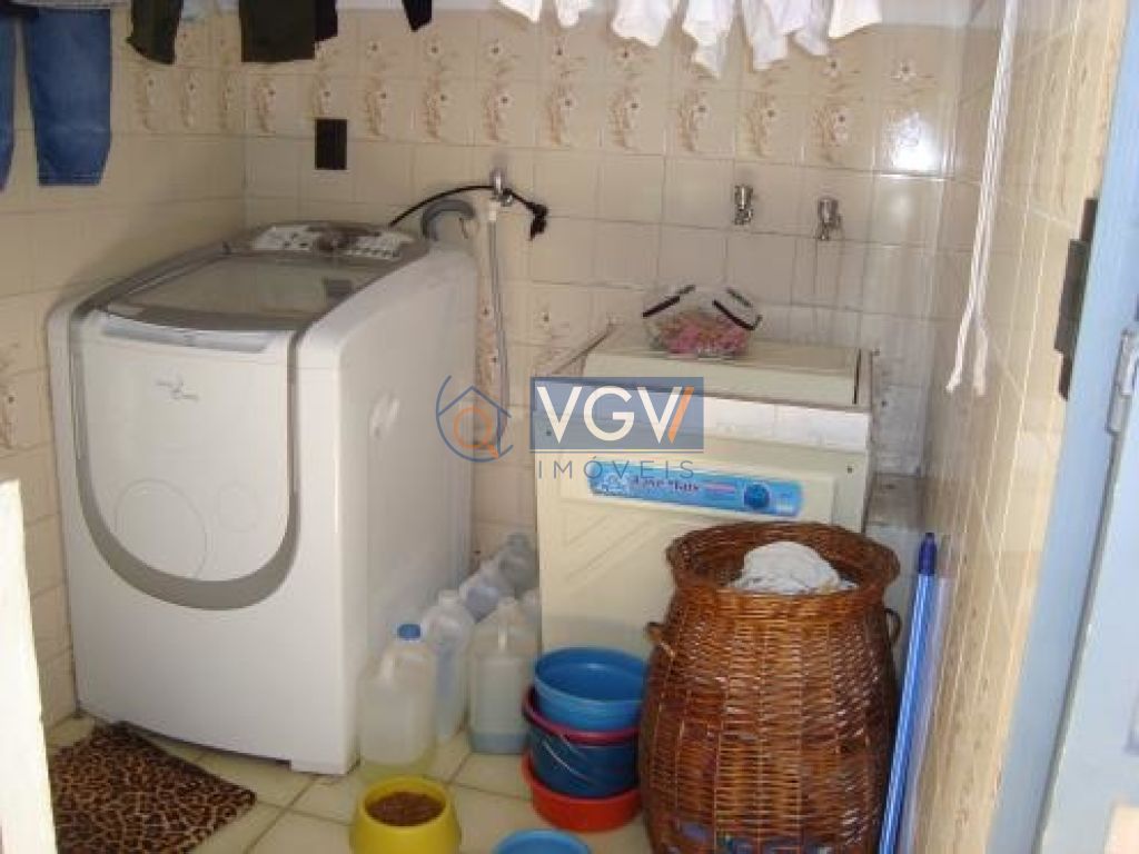 Casa à venda com 3 quartos, 200m² - Foto 5