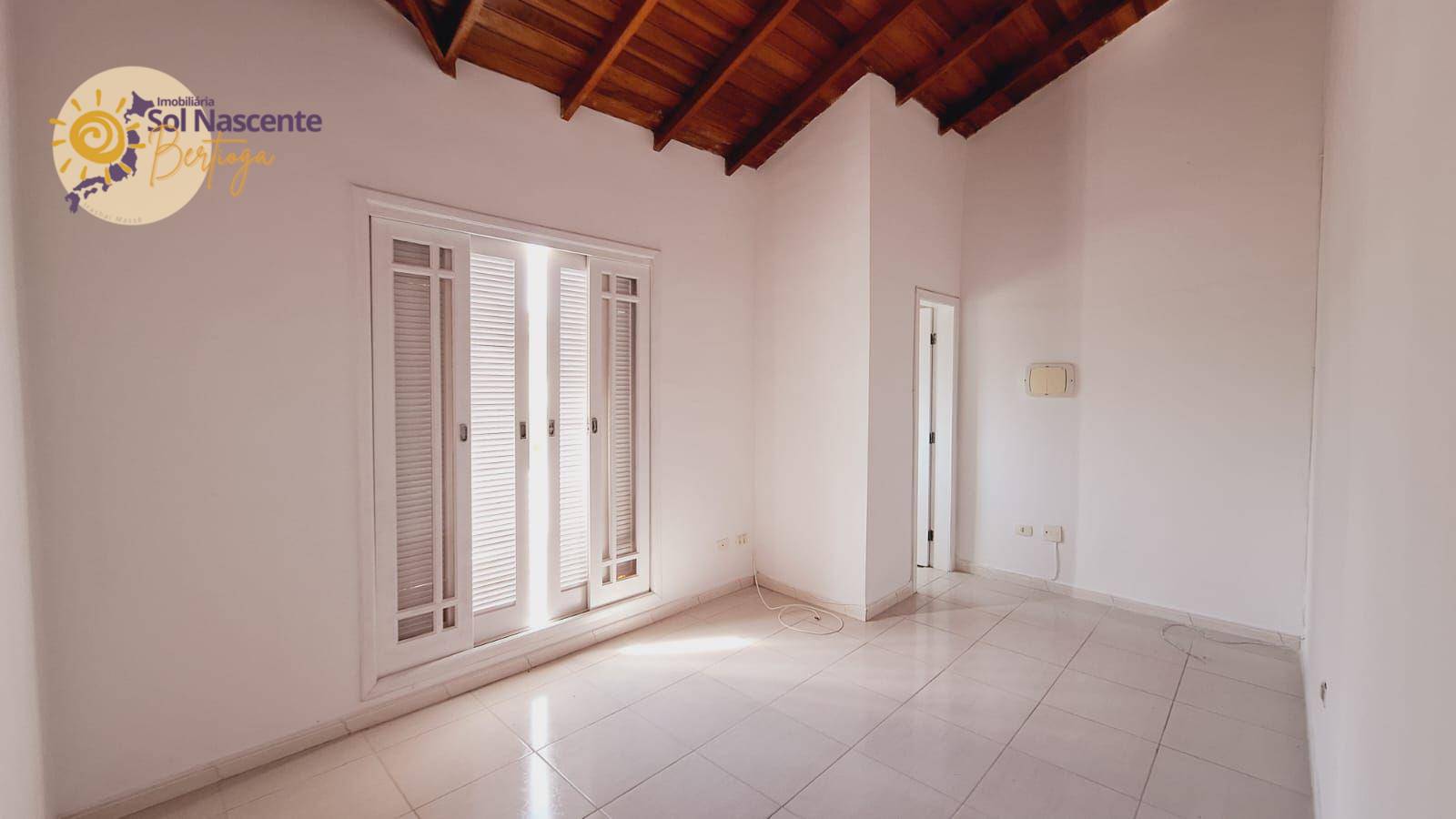Casa para alugar com 2 quartos, 70m² - Foto 17