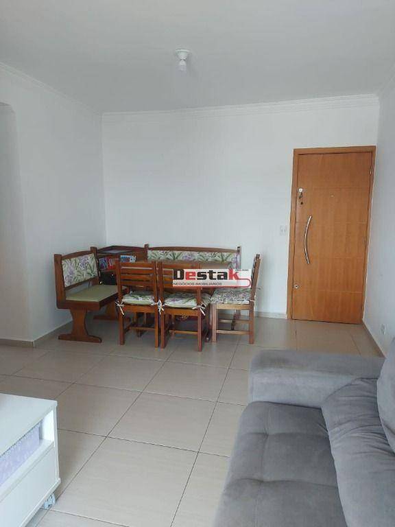 Apartamento à venda com 2 quartos, 68m² - Foto 4