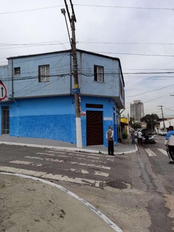 Sobrado à venda com 4 quartos, 350m² - Foto 1