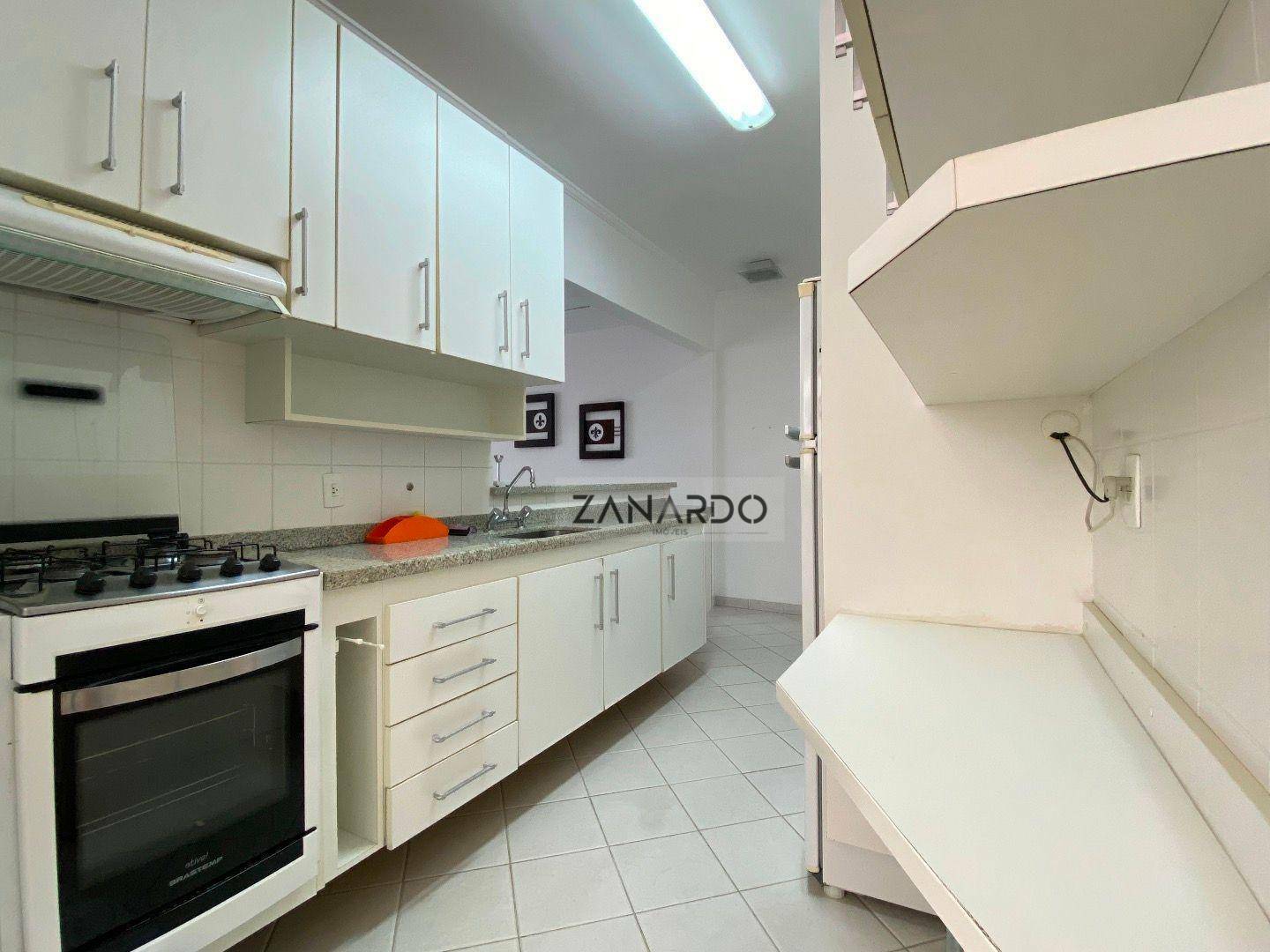 Apartamento à venda com 3 quartos, 131m² - Foto 10