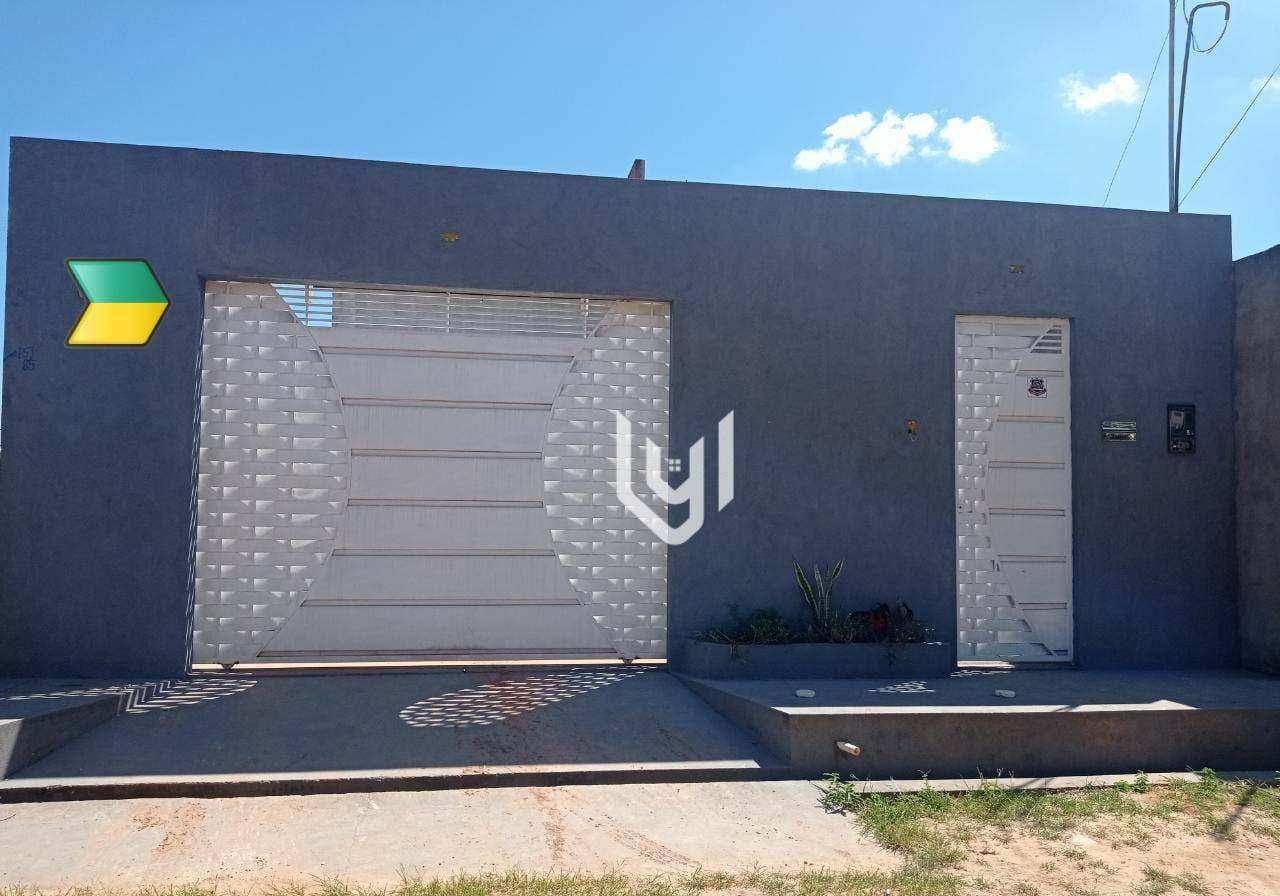 Casa à venda com 3 quartos, 100m² - Foto 1
