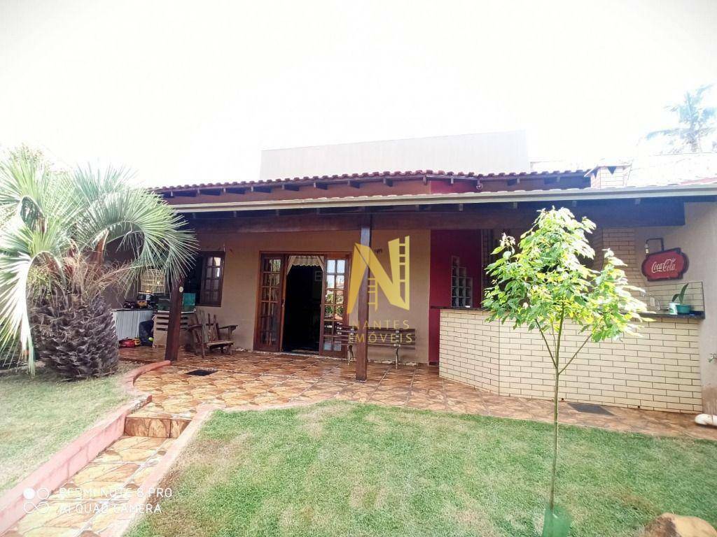 Casa à venda com 1 quarto, 70m² - Foto 2