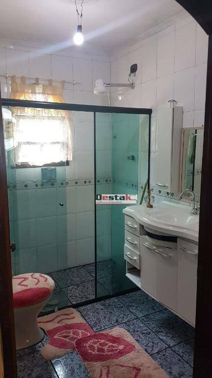 Sobrado à venda com 2 quartos, 180m² - Foto 3