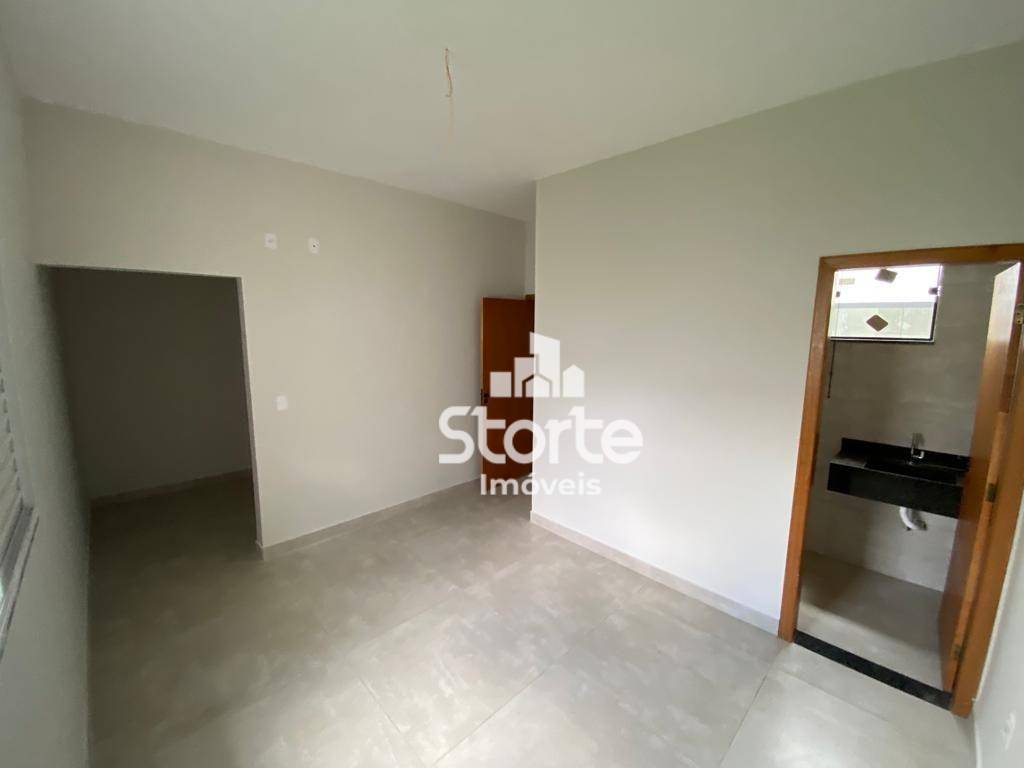 Casa à venda com 3 quartos, 200m² - Foto 7