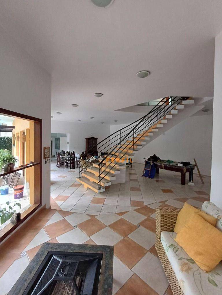 Casa de Condomínio à venda e aluguel com 6 quartos, 600m² - Foto 4