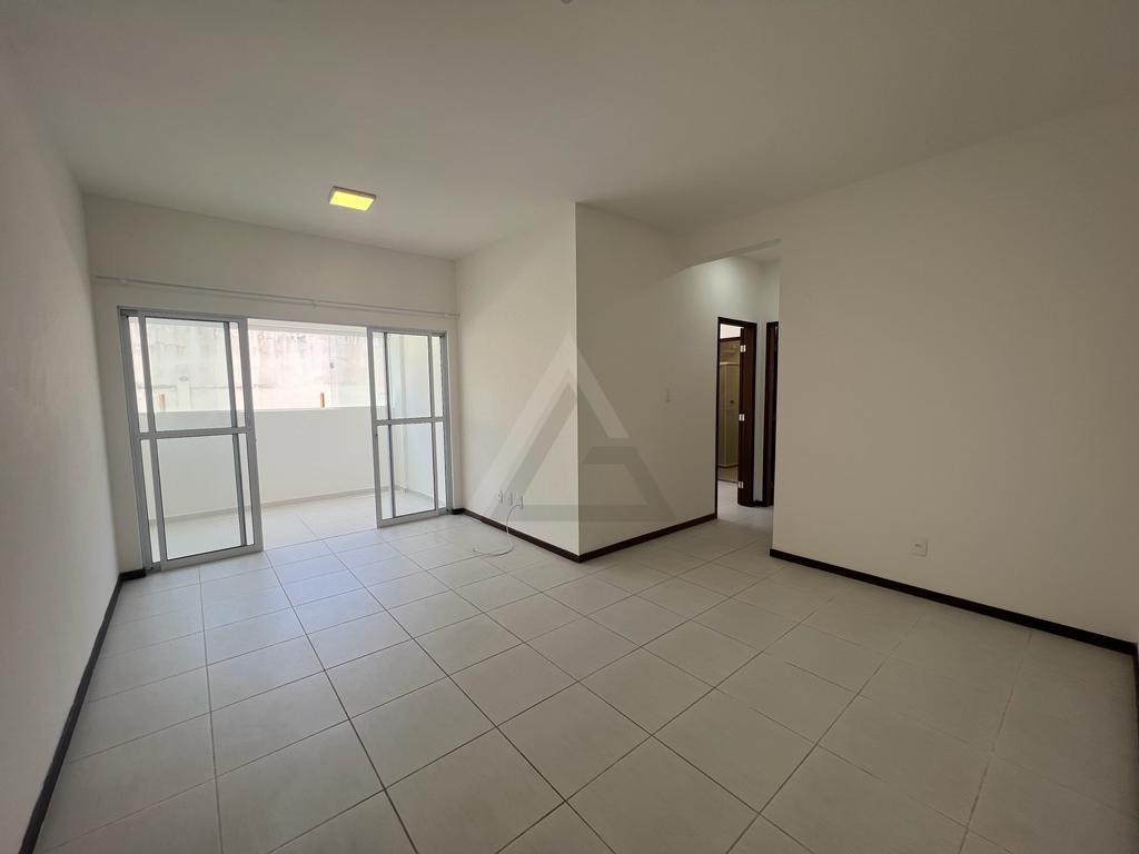 Apartamento à venda com 2 quartos, 69m² - Foto 8